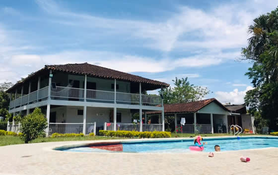 Alquiler de Finca Campestre Villa Claudia, Andalucía Valle | livevalledelcauca.com