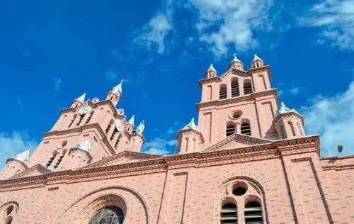 Basílica del Señor de Los Milagros, Guadalajara de Buga | livevalledelcauca.com