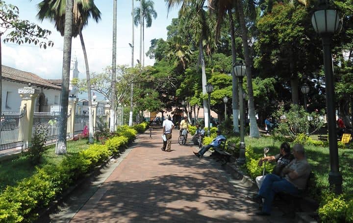 Parque Central Jose Maria Cabal, Guadalajara de Buga | livevalledelcauca.com