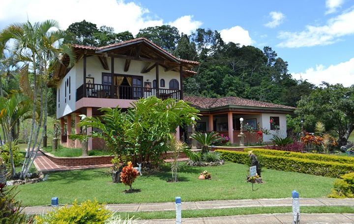 Alquiler de Finca Campestre Heidy, Lago Calima, Calima Darién | livevalledelcauca.com