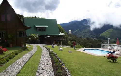 Casa Campestre Villa del Lago, Calima | livevalledelcauca.com
