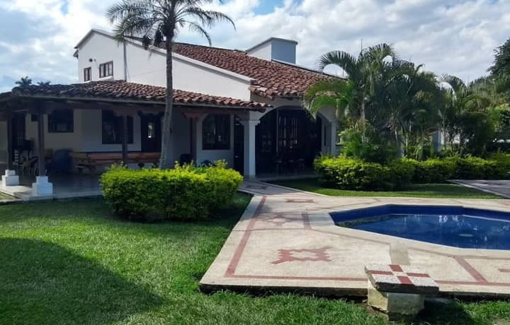 Finca Campestre Hacienda El Lago, El Bolo, Palmira | livevalledelcauca.com